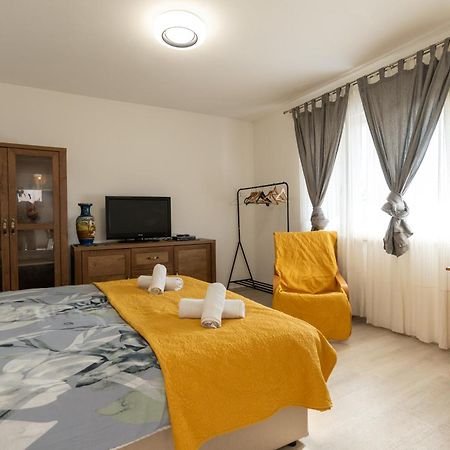 Two-Bedroom Apartment Rea In Ρόβινι Εξωτερικό φωτογραφία
