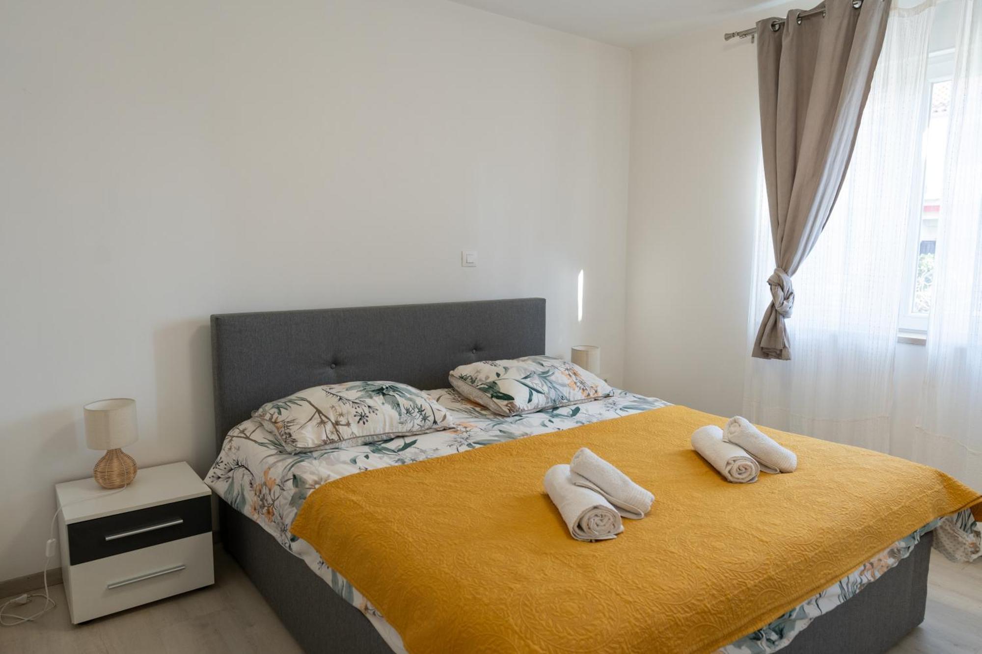 Two-Bedroom Apartment Rea In Ρόβινι Εξωτερικό φωτογραφία