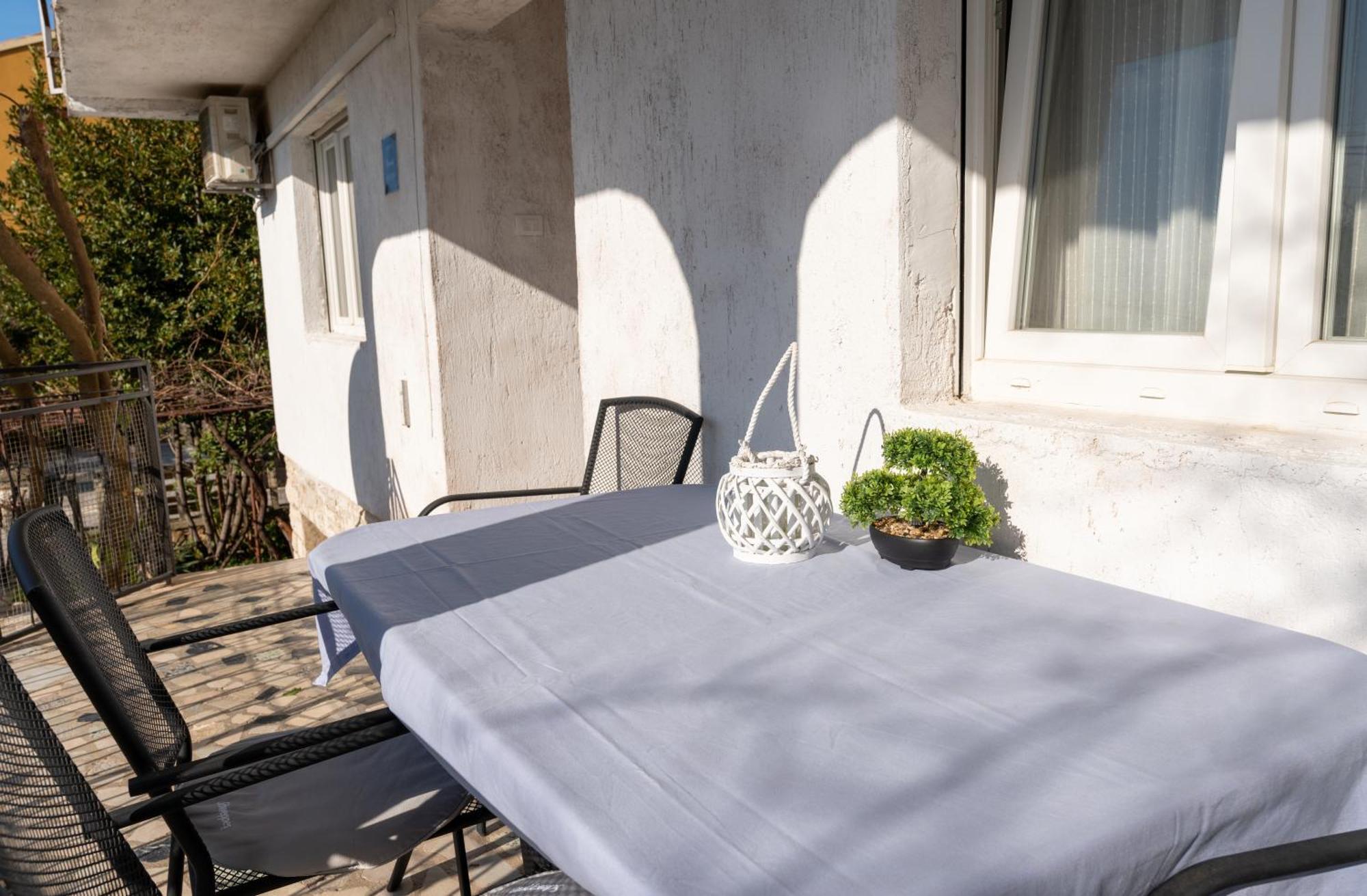 Two-Bedroom Apartment Rea In Ρόβινι Εξωτερικό φωτογραφία