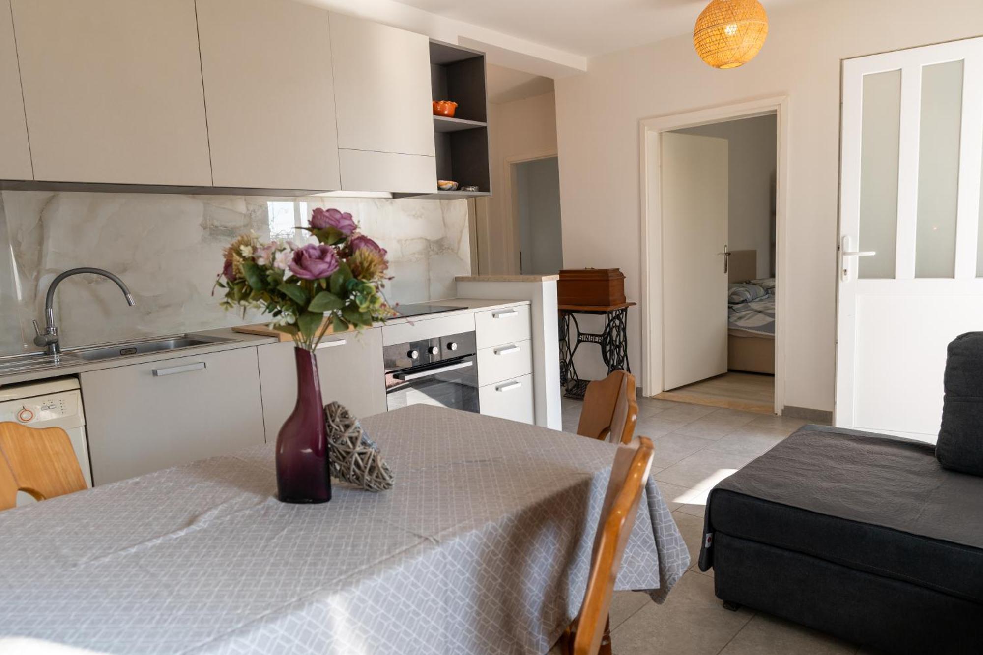 Two-Bedroom Apartment Rea In Ρόβινι Εξωτερικό φωτογραφία